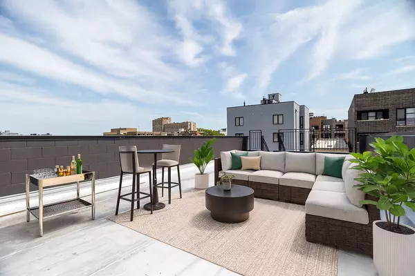 Chicago, IL 60622,1325 N Artesian Avenue #3