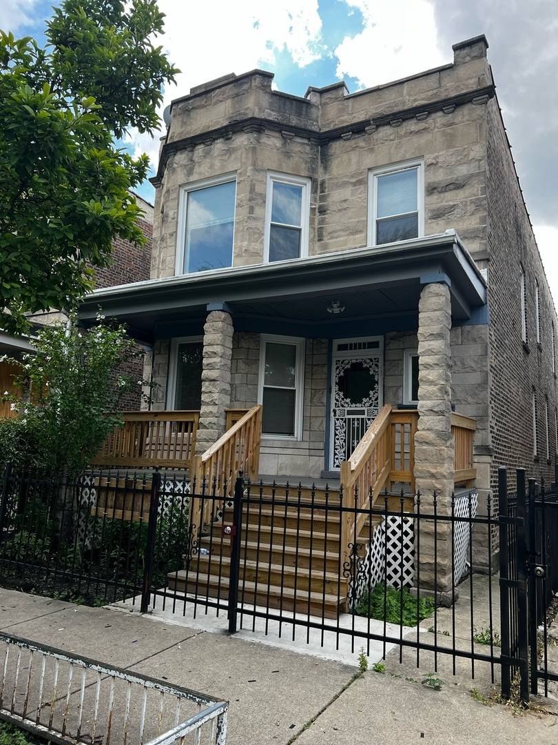 730 N Spaulding Avenue, Chicago, IL 60624
