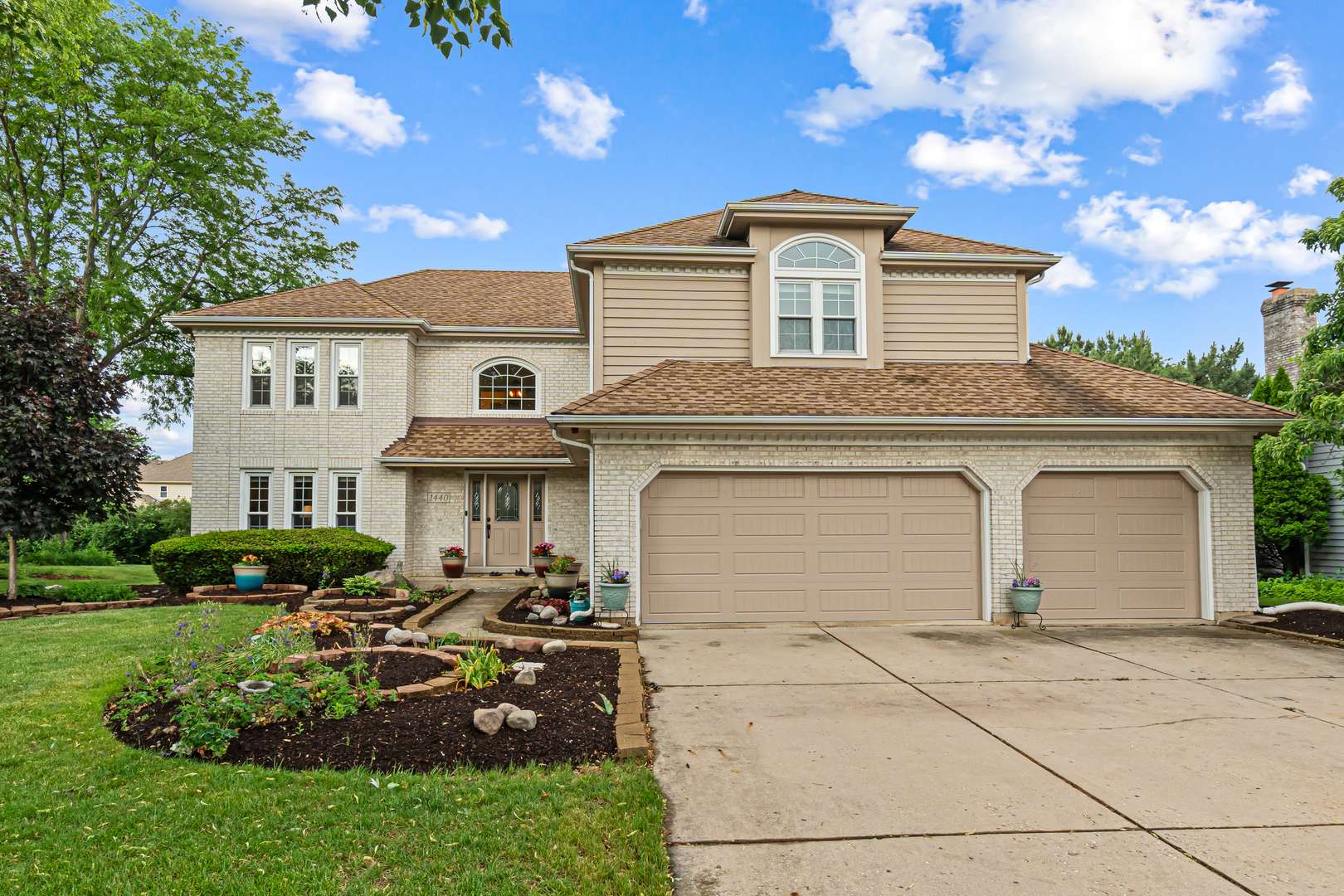 1440 Monarch Circle, Naperville, IL 60564