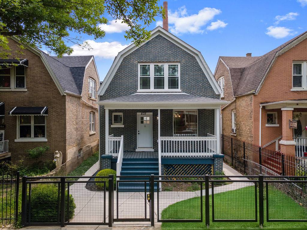 835 N Keystone Avenue, Chicago, IL 60651