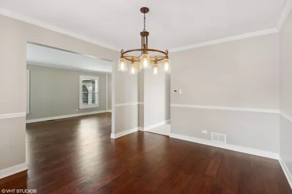 Naperville, IL 60563,1525 CHICKASAW Drive