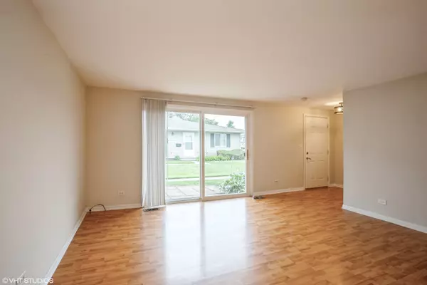 Schaumburg, IL 60194,135 Barcliffe Lane #0