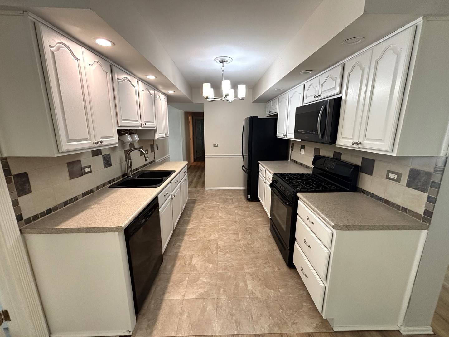 Glen Ellyn, IL 60137,2S651 Ashley Drive