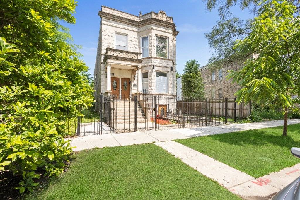 1643 S MILLARD Avenue, Chicago, IL 60623