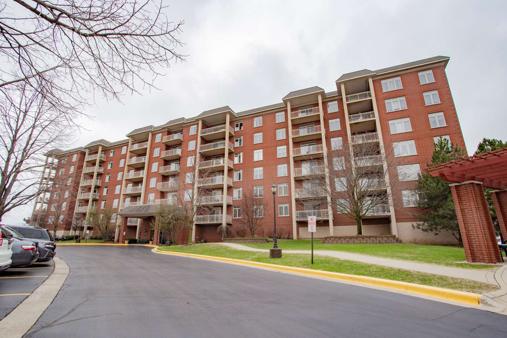 8300 Callie Avenue #314, Morton Grove, IL 60053