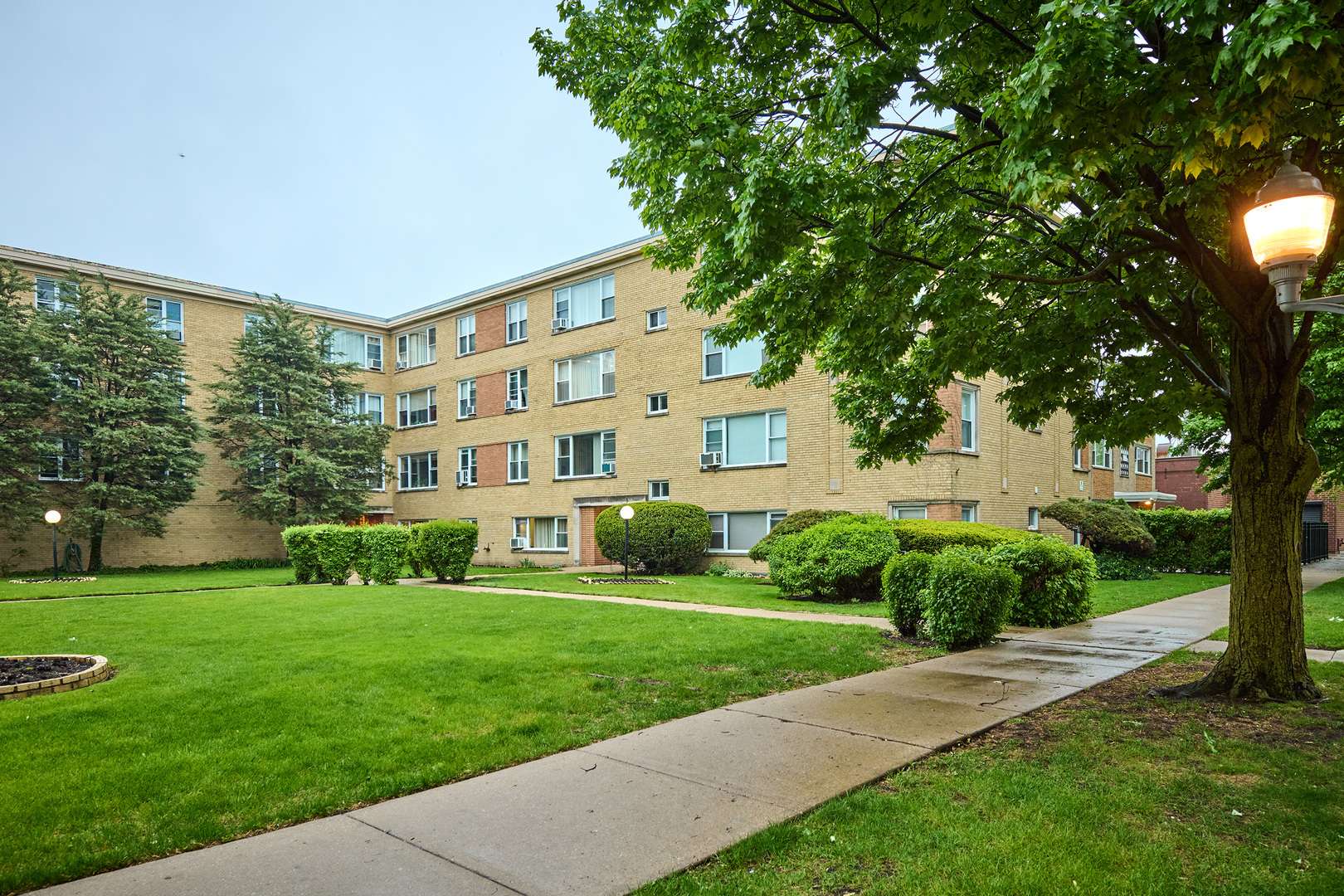 6021 N DAMEN Avenue #202, Chicago, IL 60659