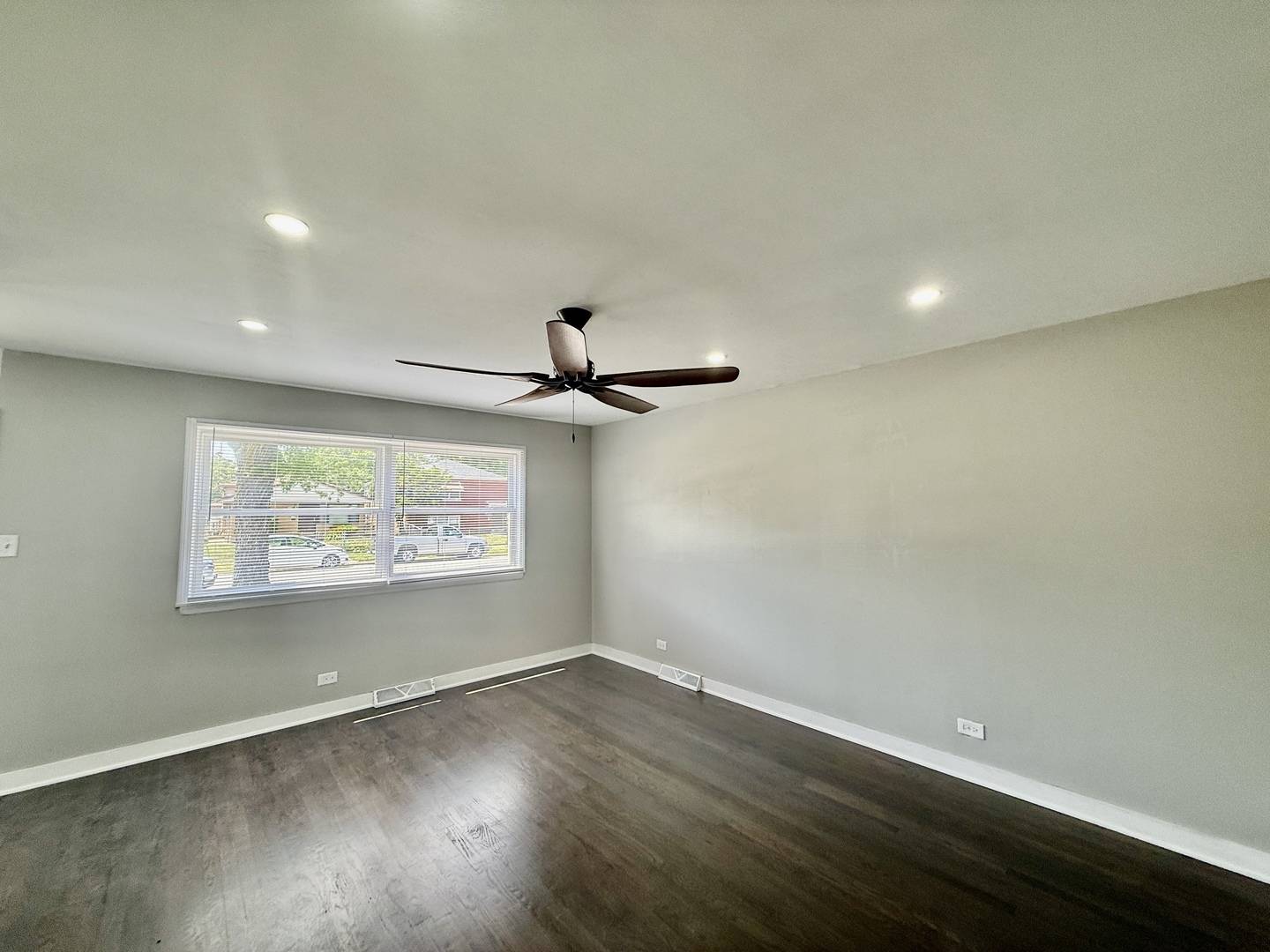 Burnham, IL 60633,14105 S Saginaw Avenue