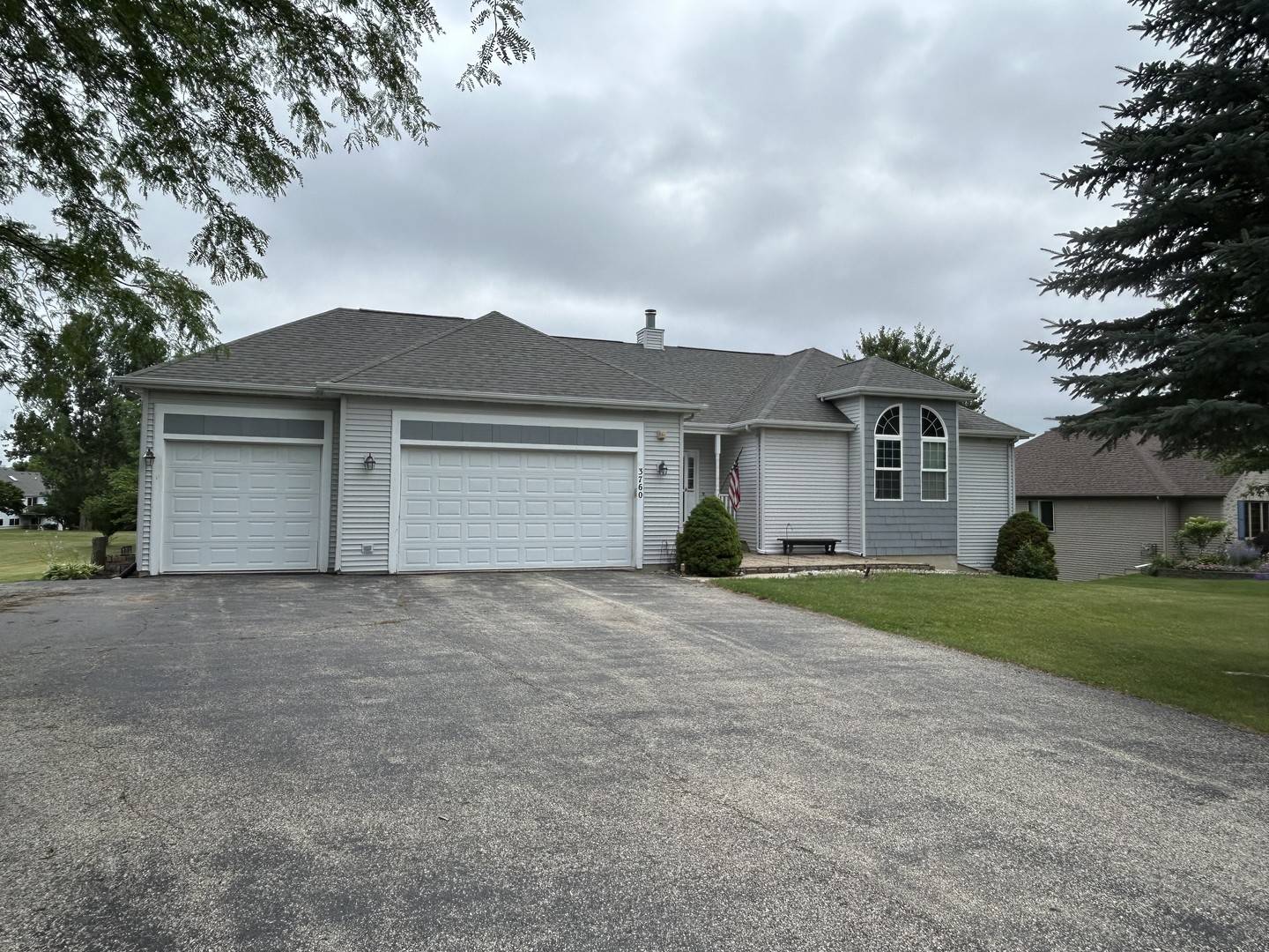 3760 White Tail Drive, Wonder Lake, IL 60097