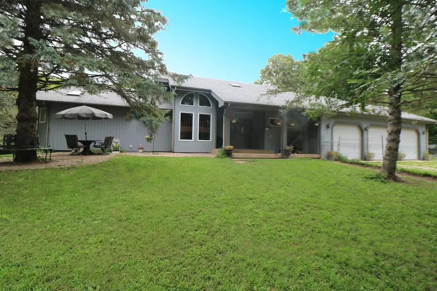 18720 Kishwaukee Valley Road, Marengo, IL 60152