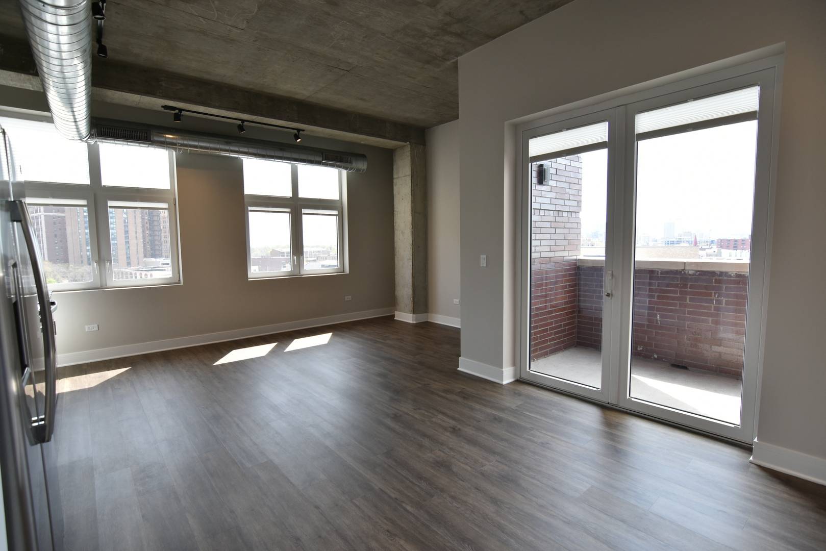 Chicago, IL 60613,3833 N Broadway Street #712