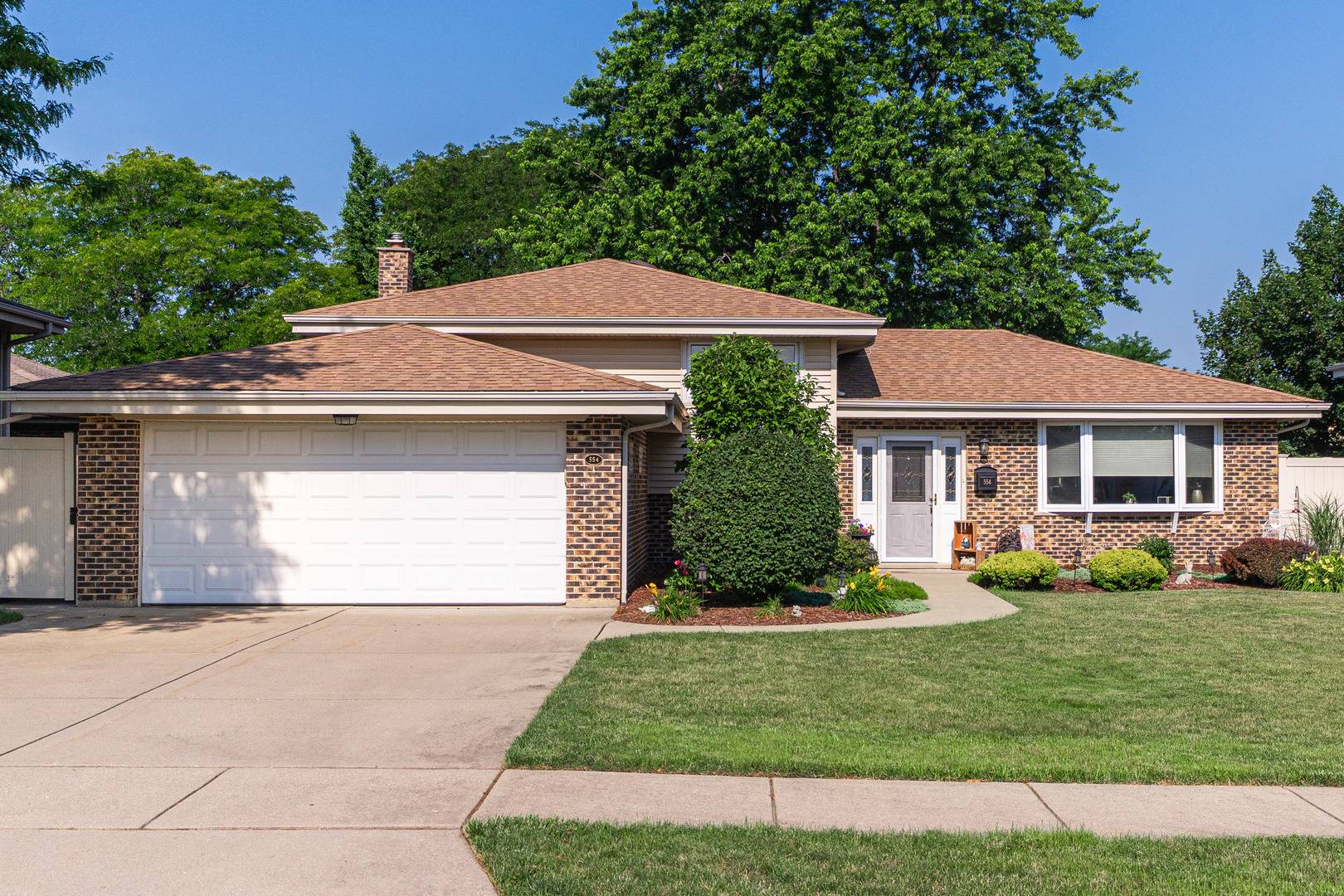 Addison, IL 60101,554 N Green Ridge Street