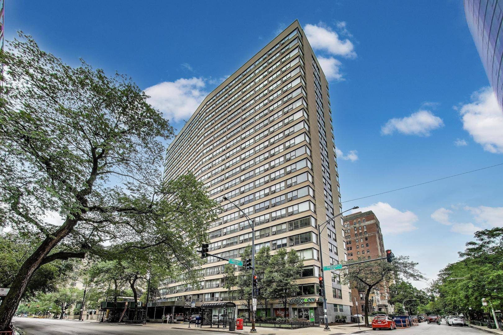 2930 N SHERIDAN Road #2111, Chicago, IL 60657