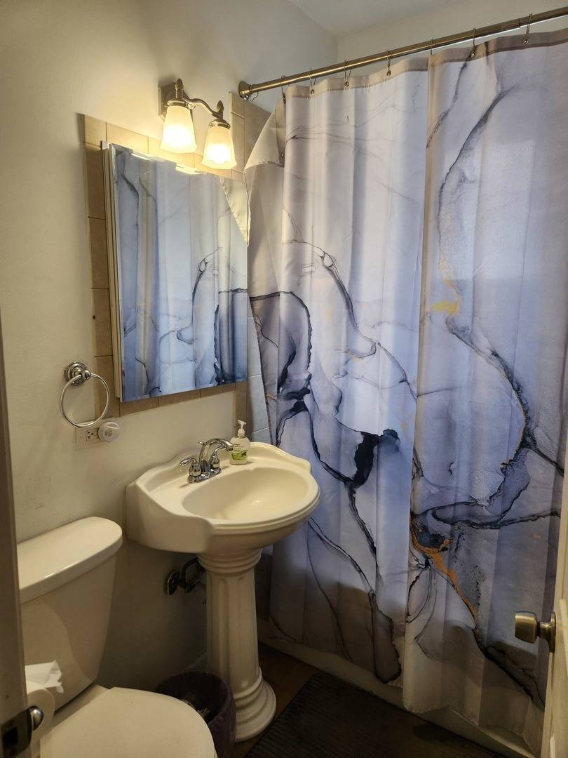 Chicago, IL 60639,1710 N Meade Avenue #2
