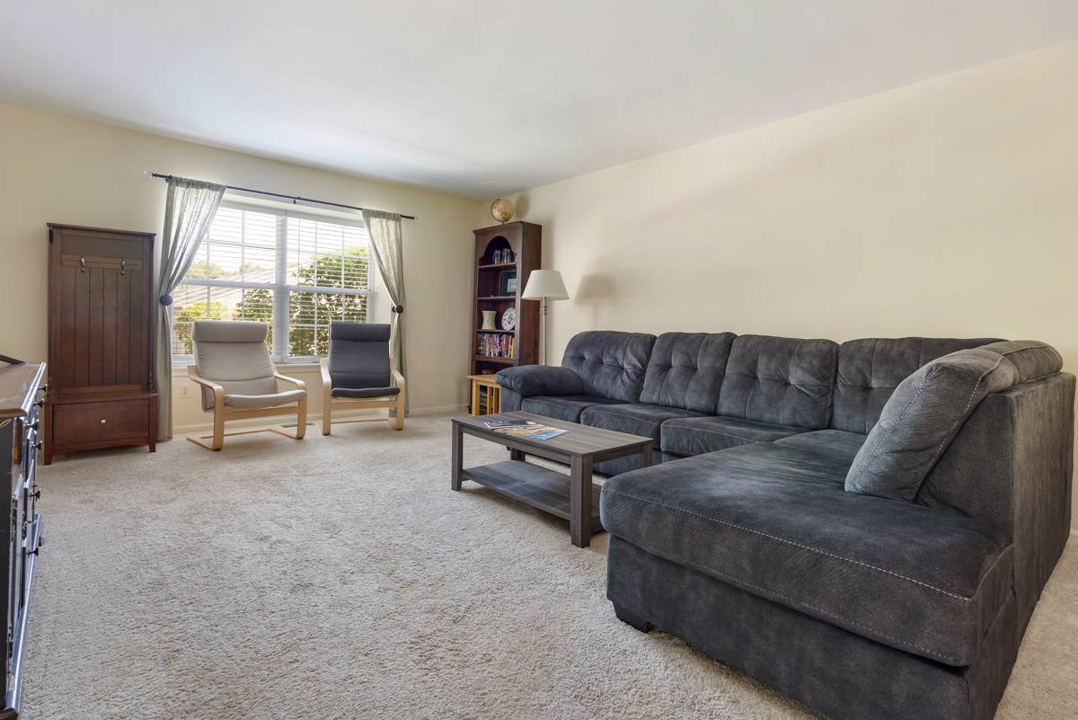 Geneva, IL 60134,1352 ARLINGTON Court