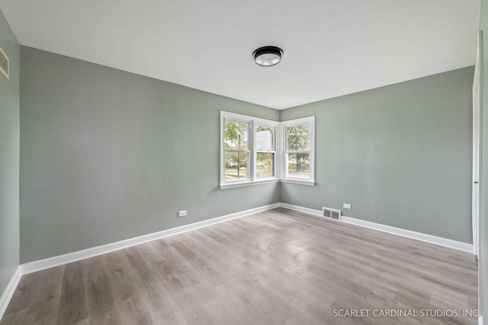 Villa Park, IL 60181,944 S Harvard Avenue