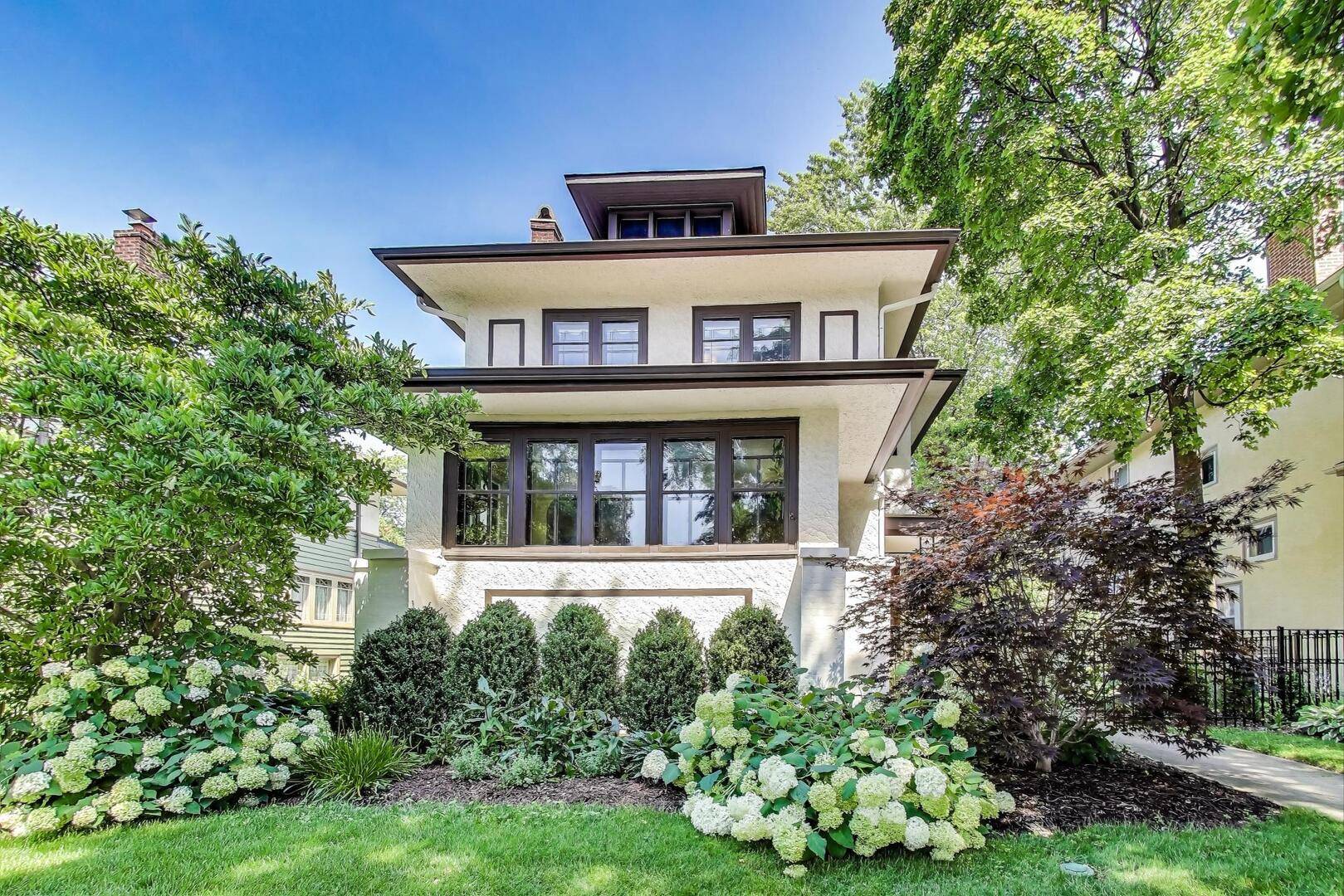 822 Columbian Avenue, Oak Park, IL 60302