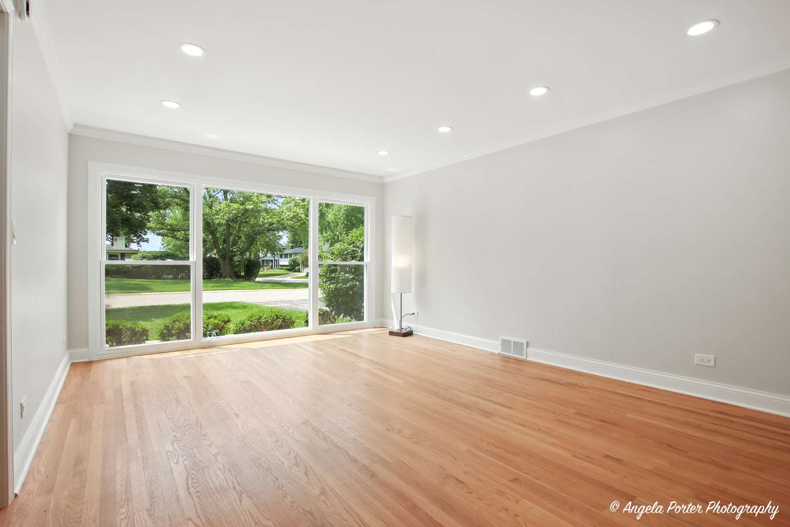 Deerfield, IL 60015,964 Brookside Lane
