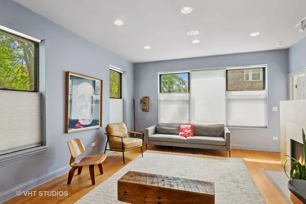 Chicago, IL 60653,4606 S Lake Park Avenue #101S
