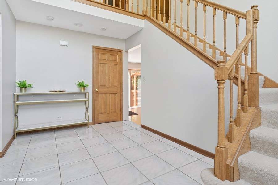 Naperville, IL 60563,970 E Amberwood Circle