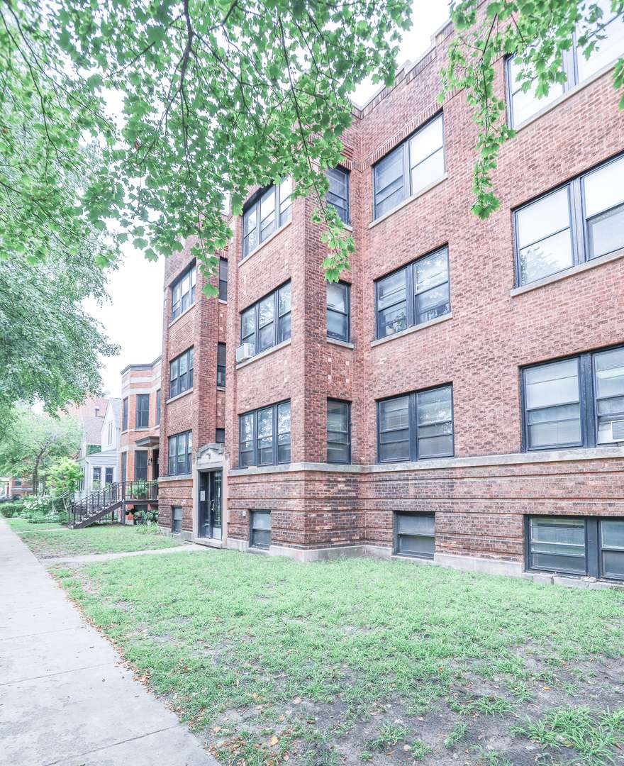 1533 W Cornelia Avenue #3, Chicago, IL 60657