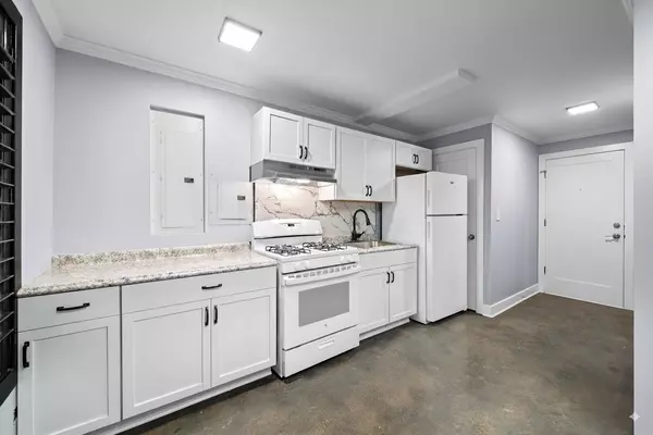 Highwood, IL 60040,423 Funston Avenue #1R
