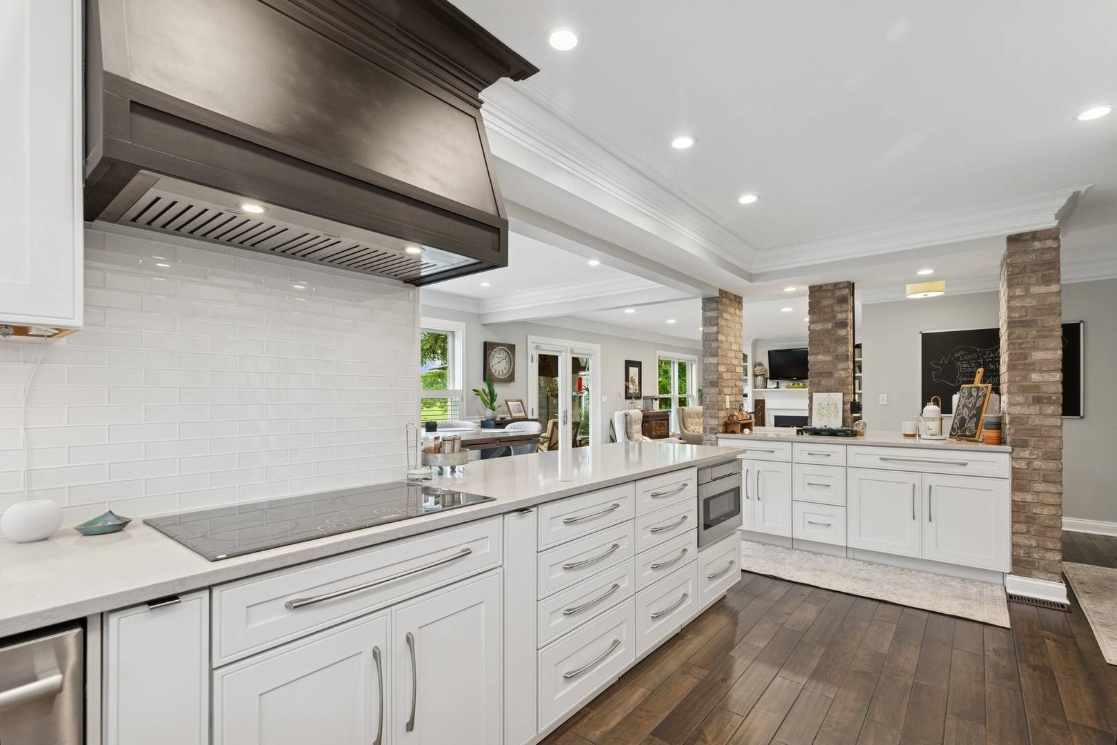 Libertyville, IL 60048,1524 Virginia Avenue