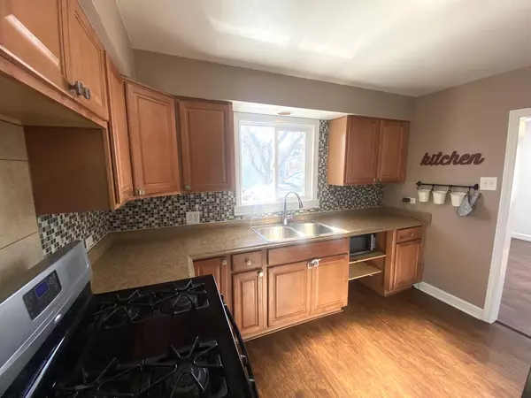 7935 LOREL S Avenue, Burbank, IL 60459