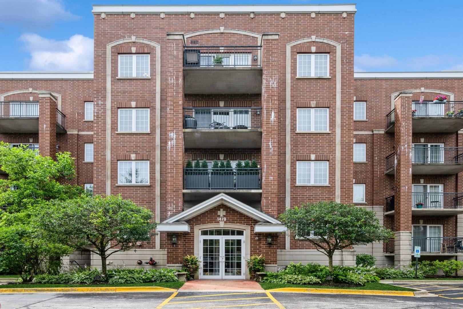 1479 N Milwaukee Avenue #203, Libertyville, IL 60048