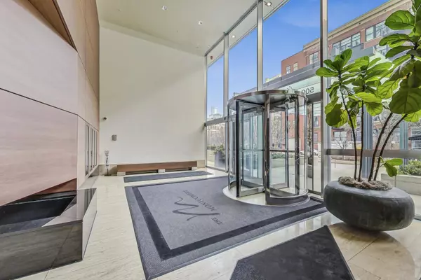 Chicago, IL 60654,500 W Superior Street #1804