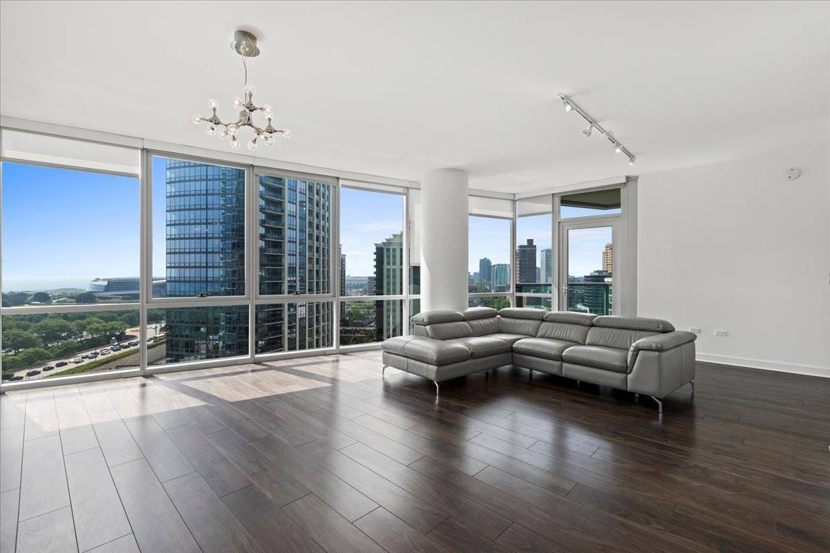 Chicago, IL 60605,1201 S Prairie Avenue #1405