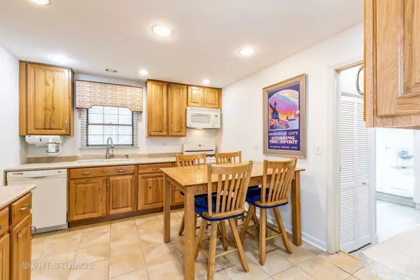 Homewood, IL 60430,1345 Hickory Road