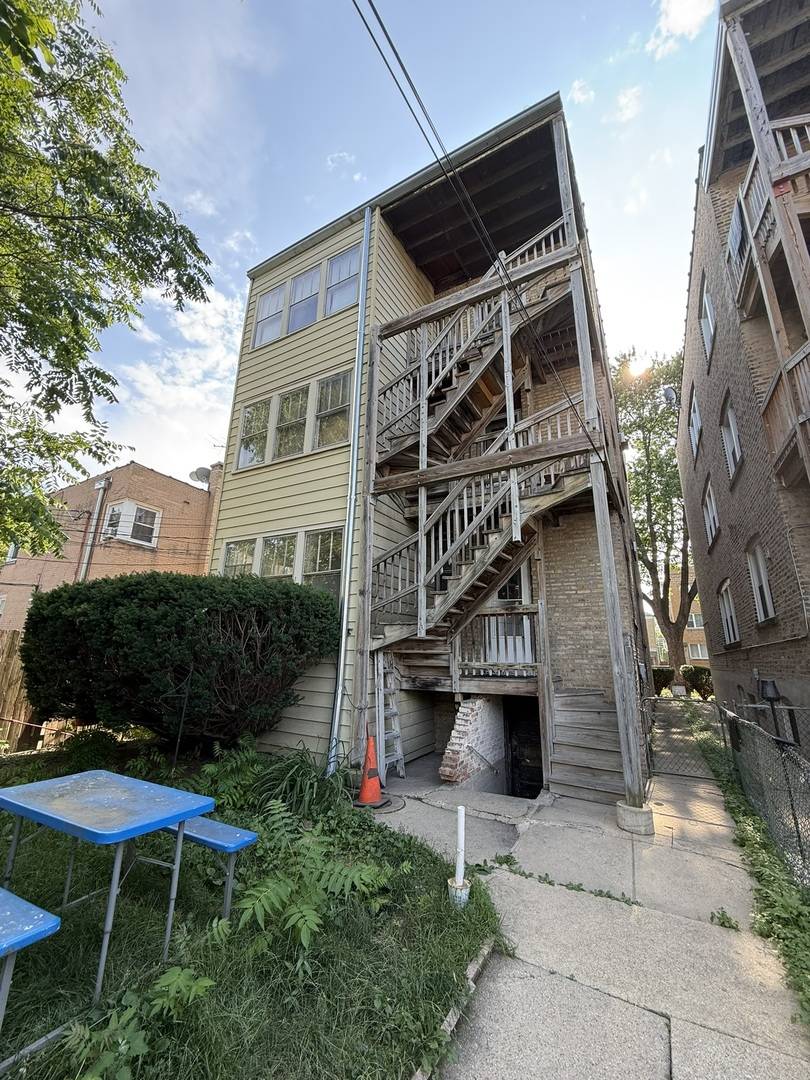 Chicago, IL 60659,5709 N Spaulding Avenue