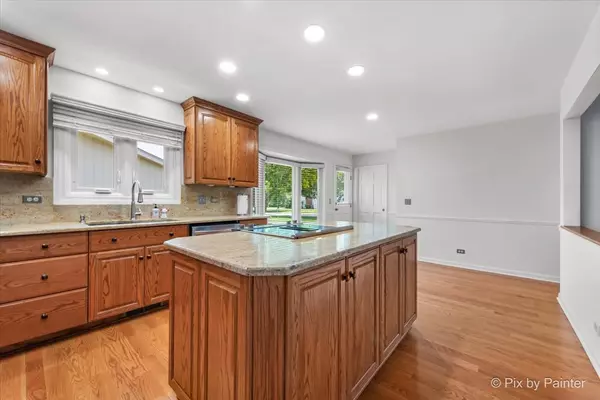 Naperville, IL 60540,1131 CANDLENUT Drive