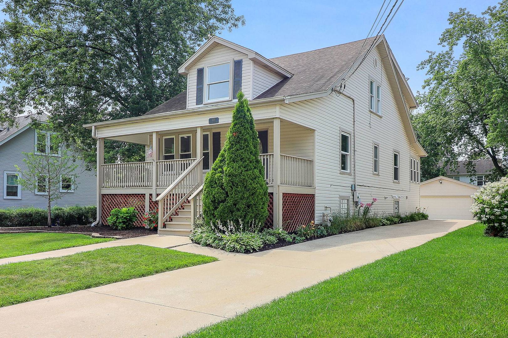 Wheaton, IL 60187,818 E Indiana Street