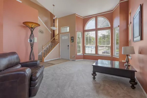 Gurnee, IL 60031,36077 N Bridlewood Avenue