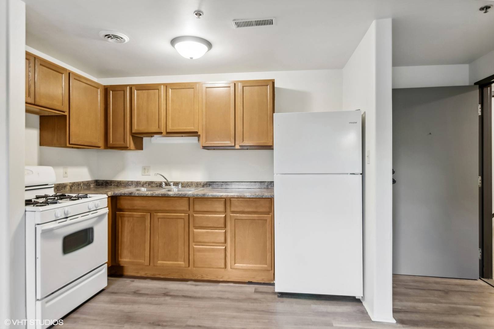 Kankakee, IL 60901,512 S Chicago Avenue #104