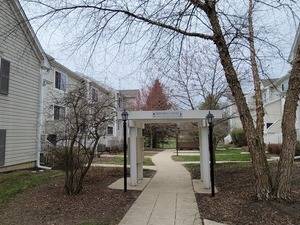59 S Treehouse S Lane #59, Round Lake, IL 60073