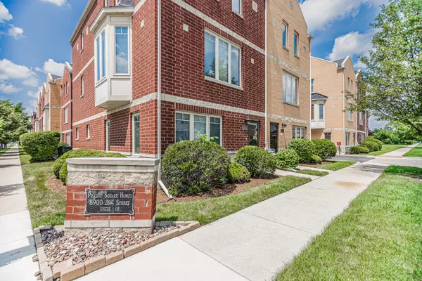 Brookfield, IL 60513,8900 31 Street #10
