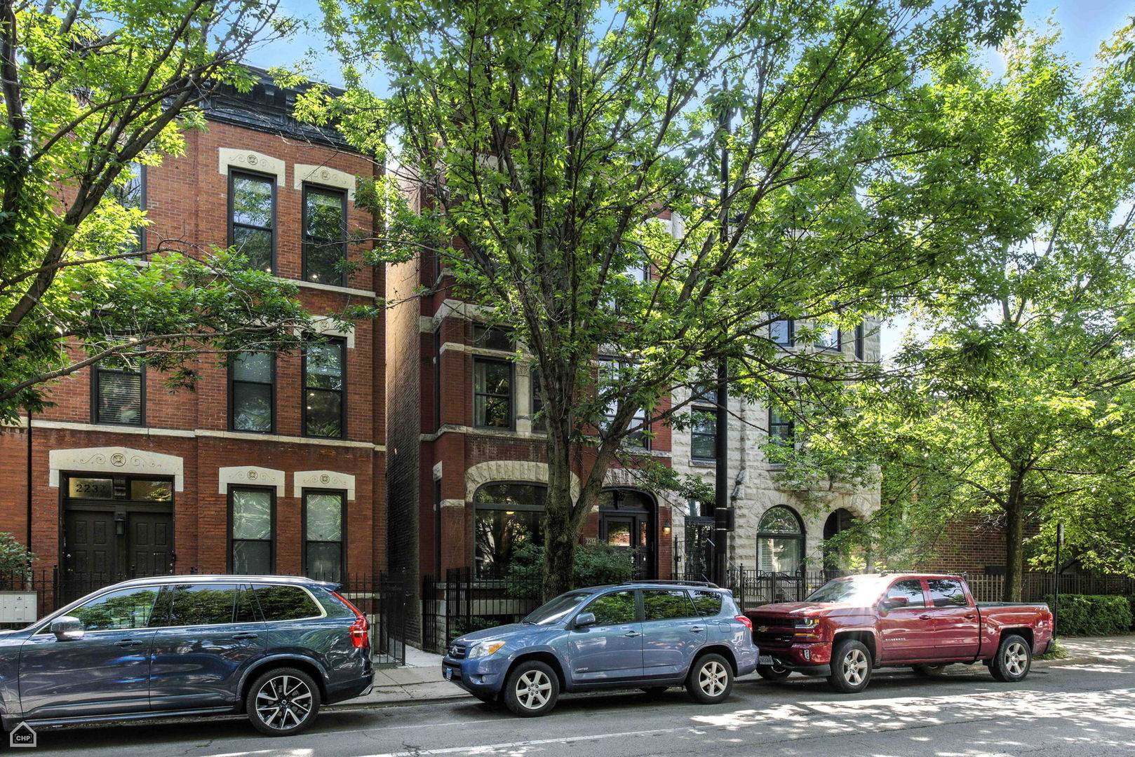 2235 N Halsted Street, Chicago, IL 60614