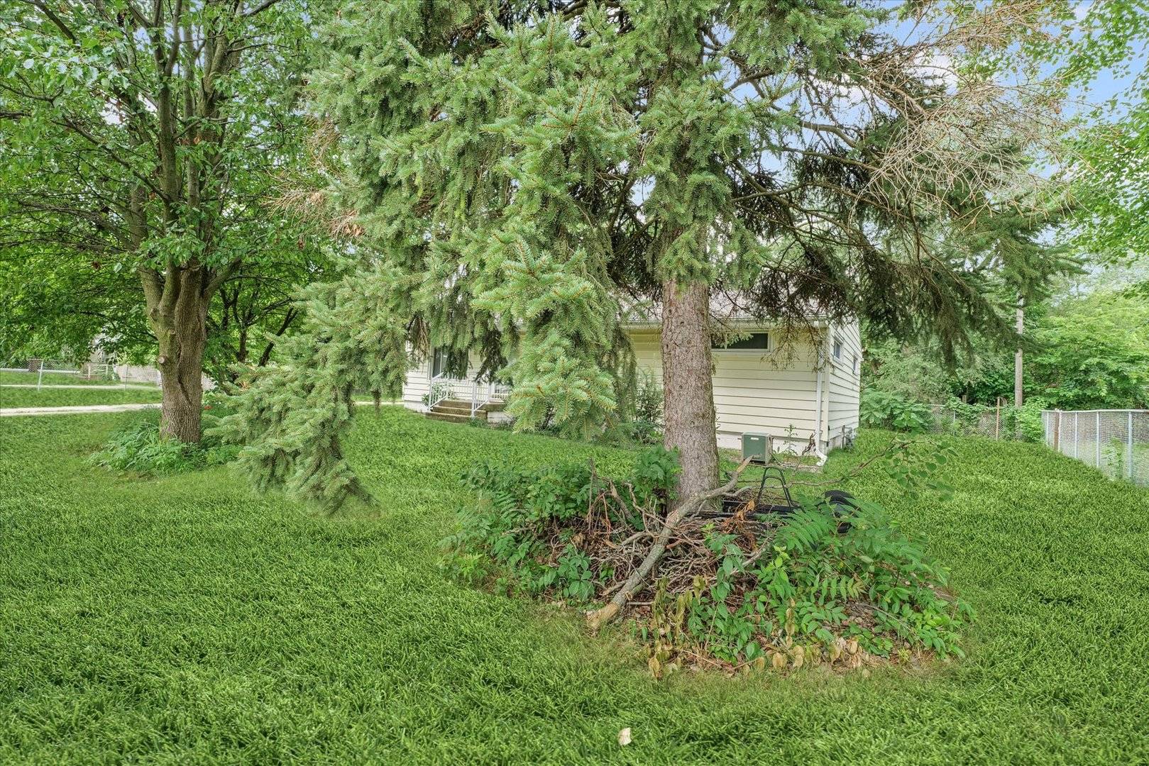 Champaign, IL 61821,1505 N Ridgeway Avenue