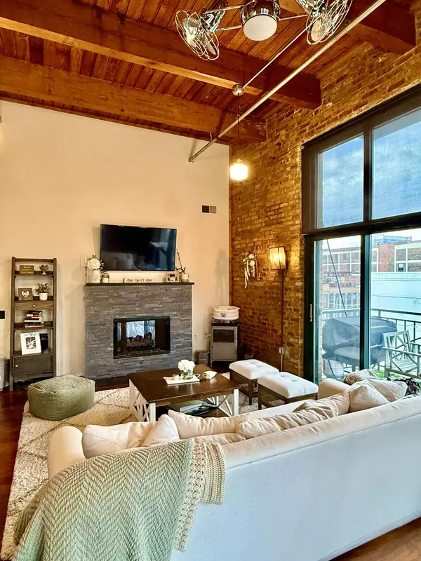 Chicago, IL 60616,1632 S Indiana Avenue #502