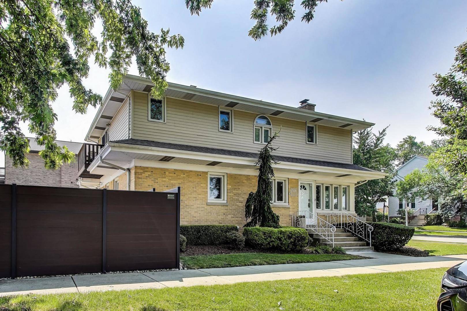 Chicago, IL 60631,7558 W Bryn Mawr Avenue