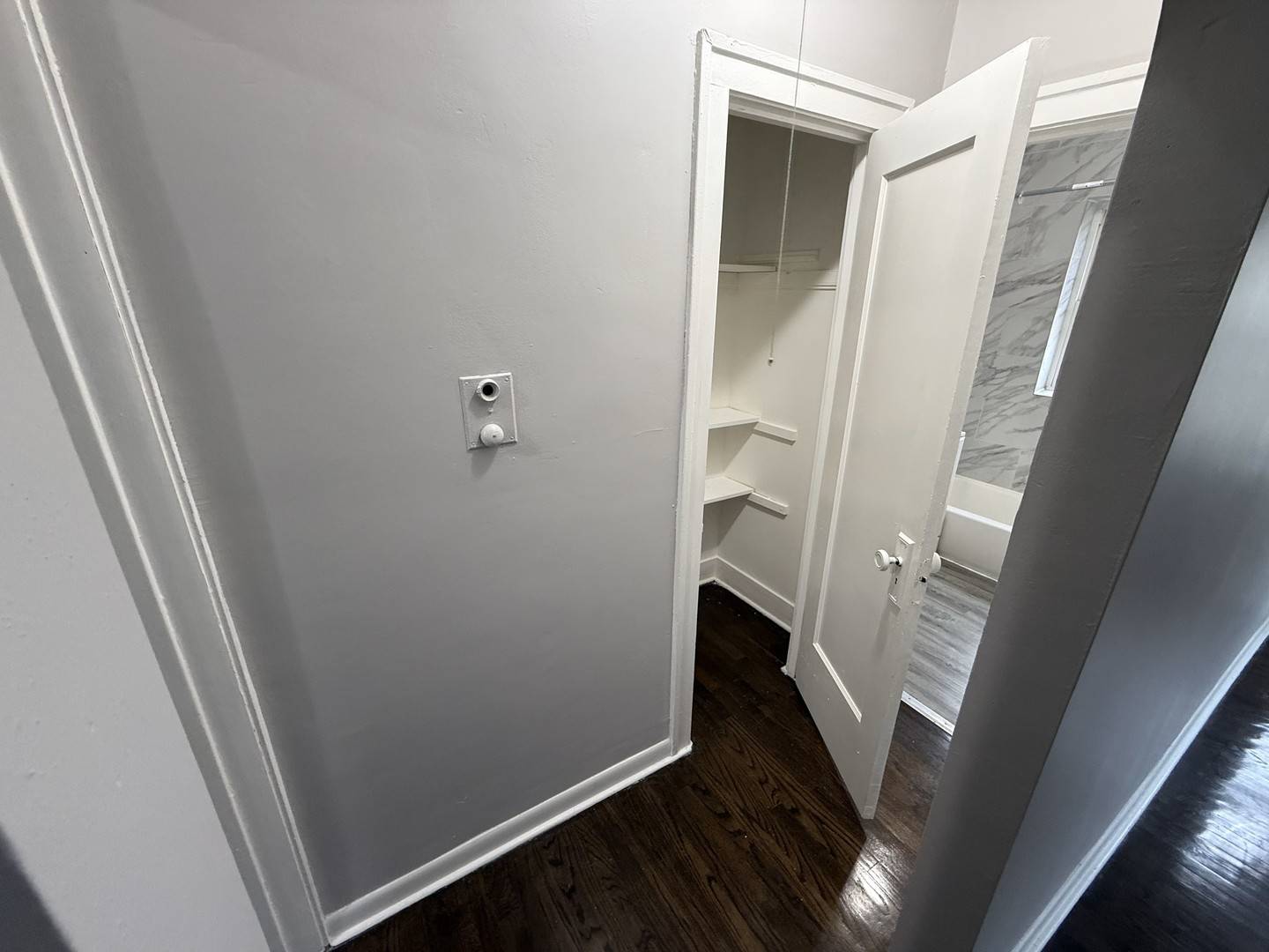 Chicago, IL 60659,6322 N Albany Avenue #3W