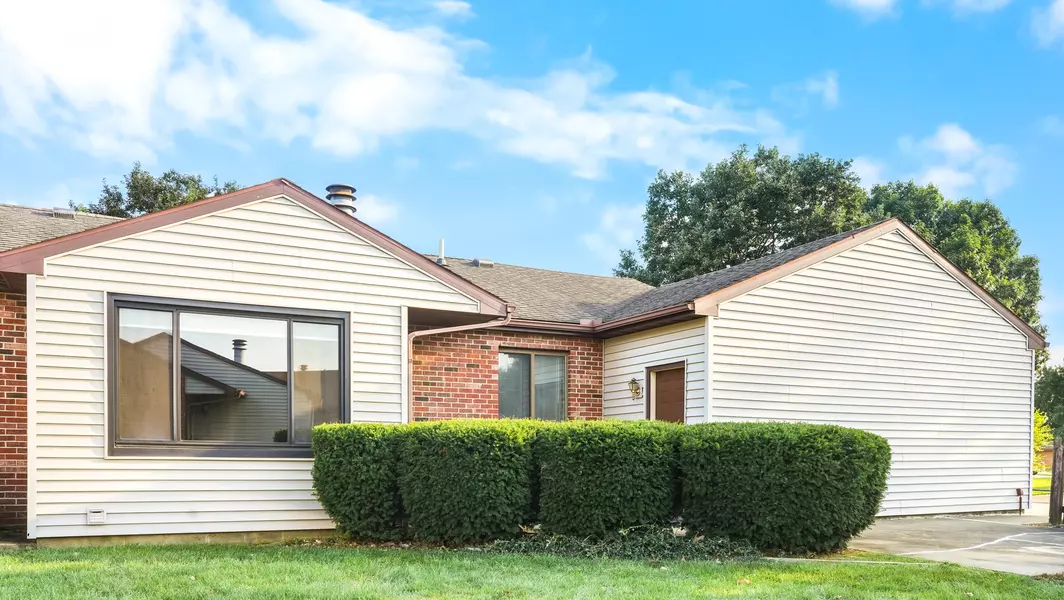 904 Pomona Drive #904, Champaign, IL 61822