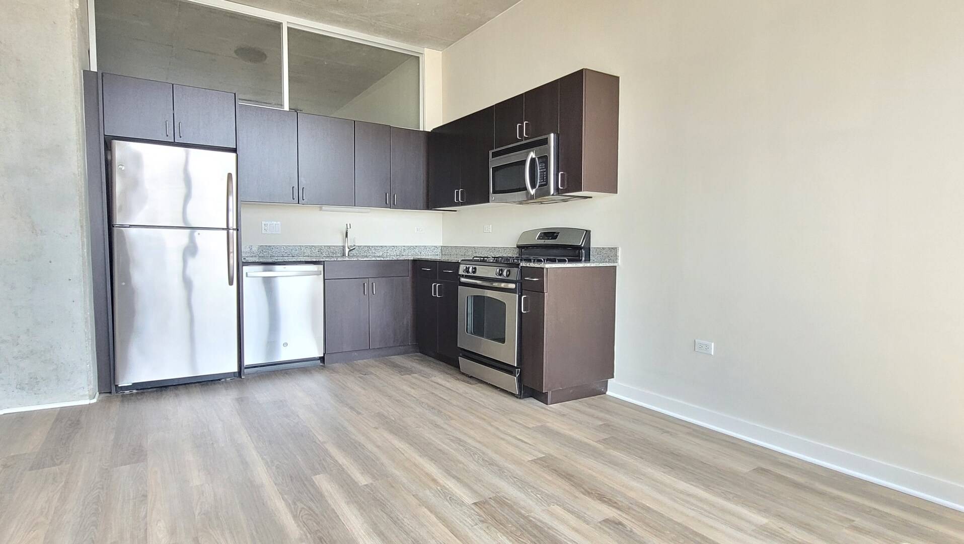 Chicago, IL 60607,235 W Van Buren Street #2904