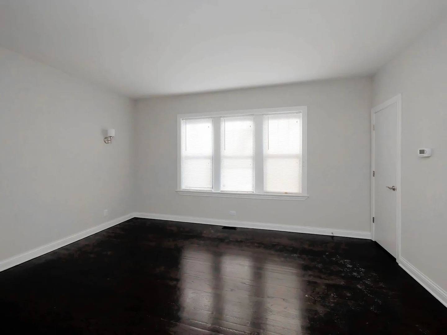 Chicago, IL 60613,1540 W Waveland Avenue #3