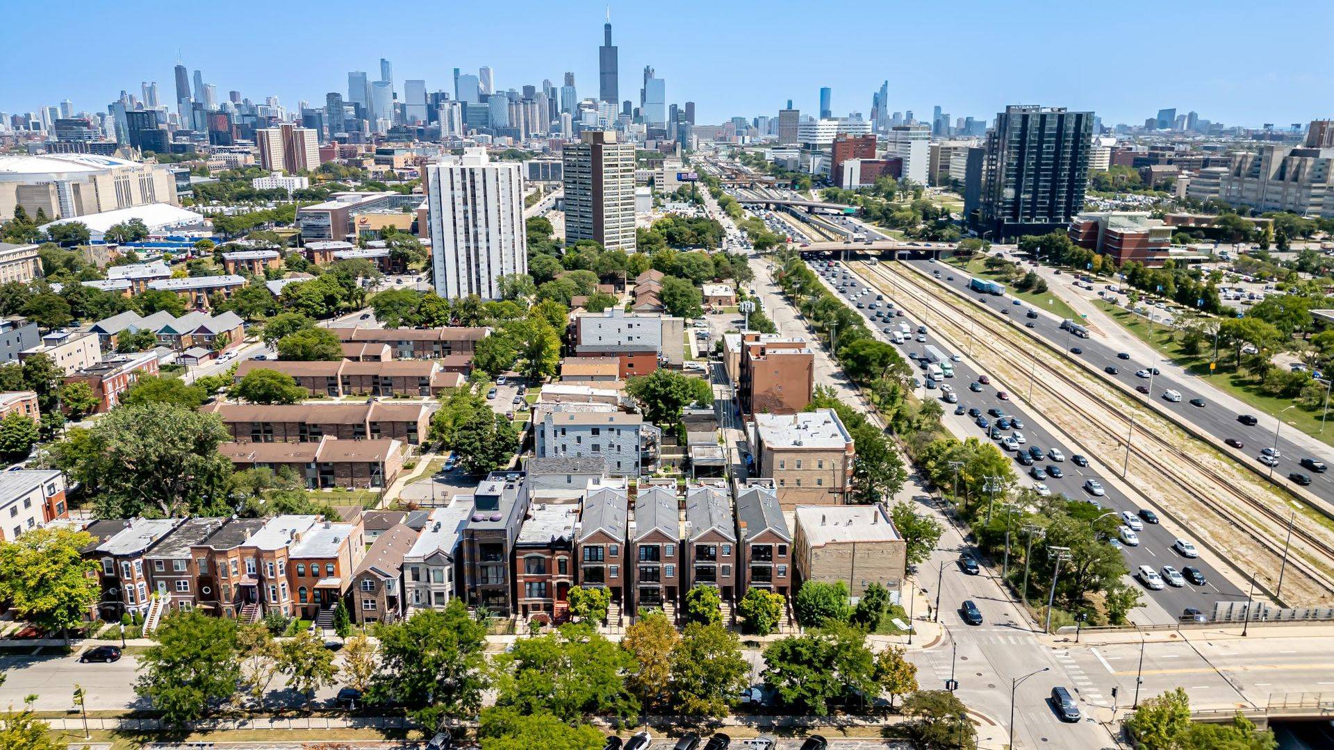 Chicago, IL 60612,333 S Leavitt Street #2