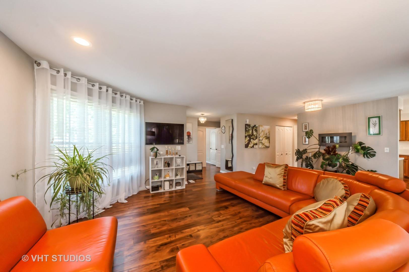 Buffalo Grove, IL 60089,75 Willow Parkway