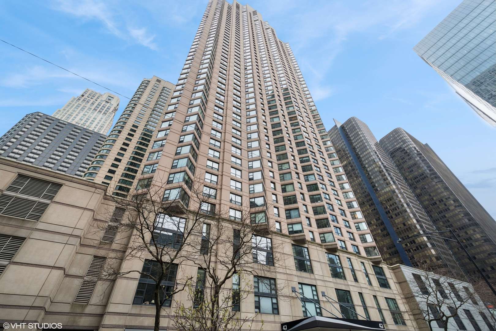 401 E Ontario Street #702, Chicago, IL 60611