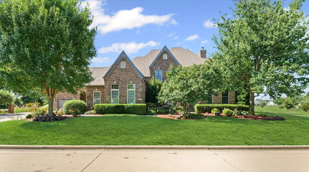 2505 Stone Creek Boulevard, Urbana, IL 61802